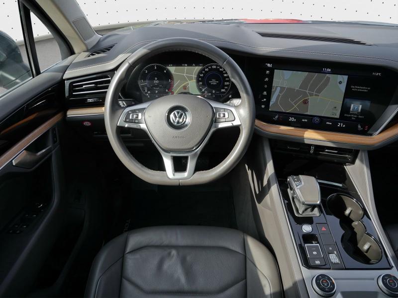 Volkswagen Touareg Atmosphere – image 8 of 23