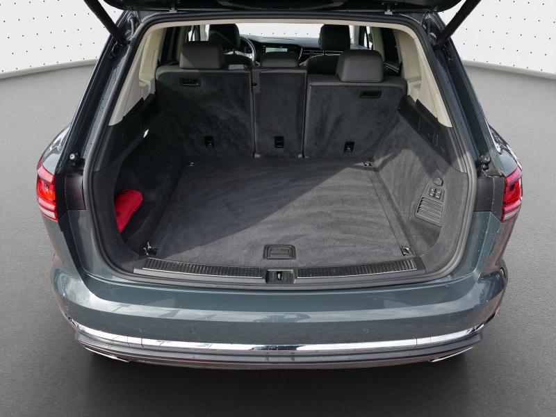 Volkswagen Touareg Atmosphere – image 11 of 23