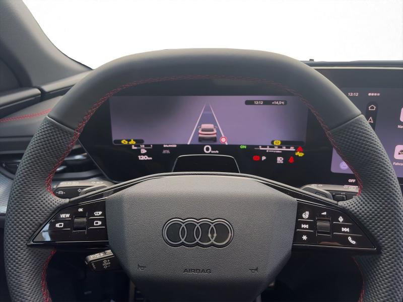 Audi Q5 S line – image 8 of 23