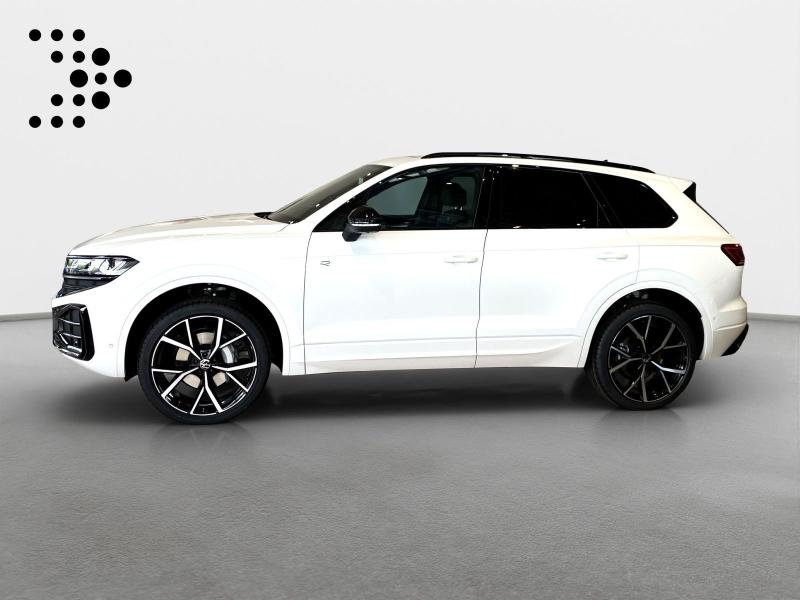 Volkswagen Touareg R-Line – image 2 of 15