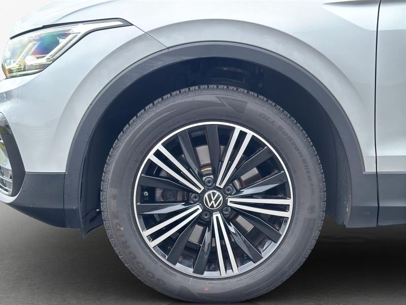 Volkswagen Tiguan Elegance – image 12 of 22