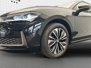 Škoda Superb Selection – image 13 of 17