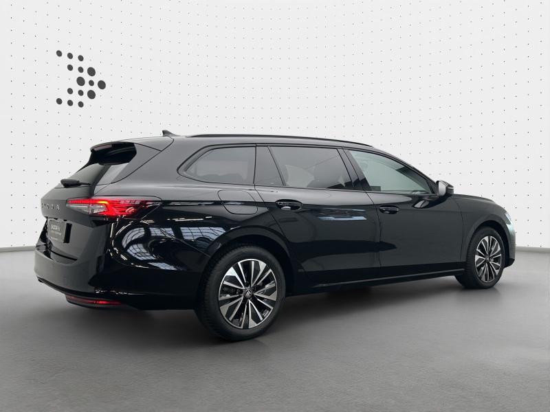 Škoda Superb Selection – image 16 of 17
