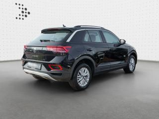 Volkswagen T-Roc LIFE – image 2 of 23