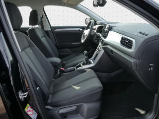 Volkswagen T-Roc LIFE – image 4 of 23