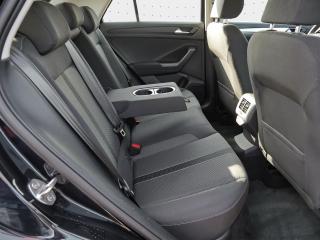 Volkswagen T-Roc LIFE – image 16 of 23