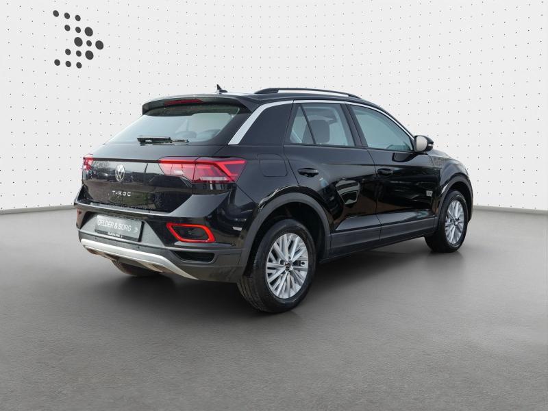 Volkswagen T-Roc LIFE – image 2 of 23
