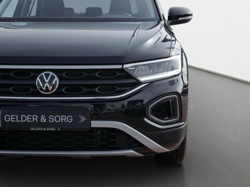 Volkswagen T-Roc LIFE – image 12 of 23