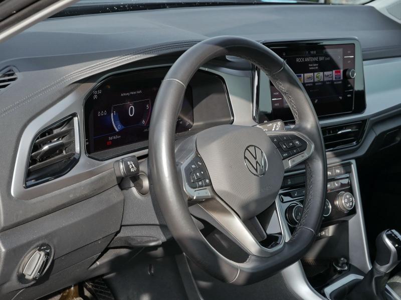 Volkswagen T-Roc LIFE – image 18 of 23