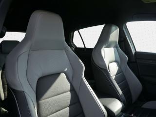 Volkswagen Golf GTE – image 10 of 25