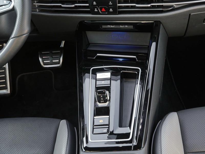 Volkswagen Golf GTE – image 7 of 25