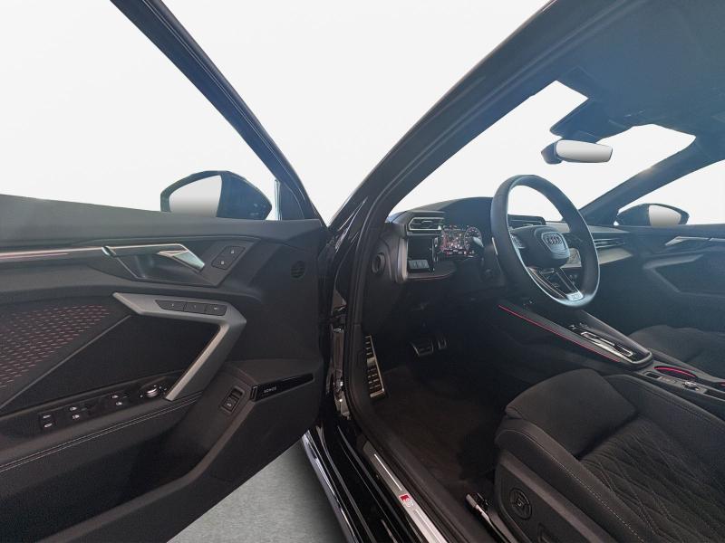 Audi A3 Sportback S line – image 13 of 20
