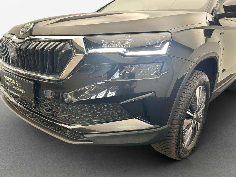 Škoda Karoq Selection – image 13 of 18