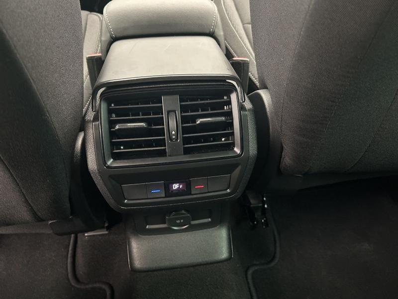 Škoda Karoq Selection – image 15 of 18