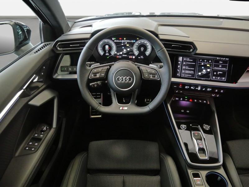 Audi A3 Sportback S line – image 8 of 23