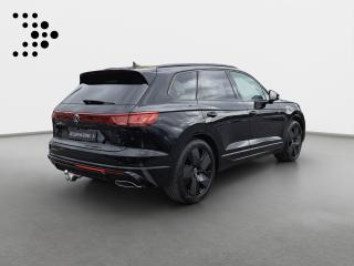 Volkswagen Touareg R-Line – image 2 of 25