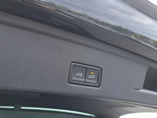 Volkswagen Touareg R-Line – image 21 of 25