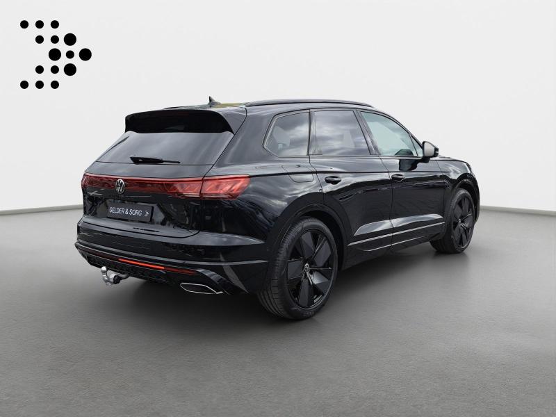 Volkswagen Touareg R-Line – image 2 of 25