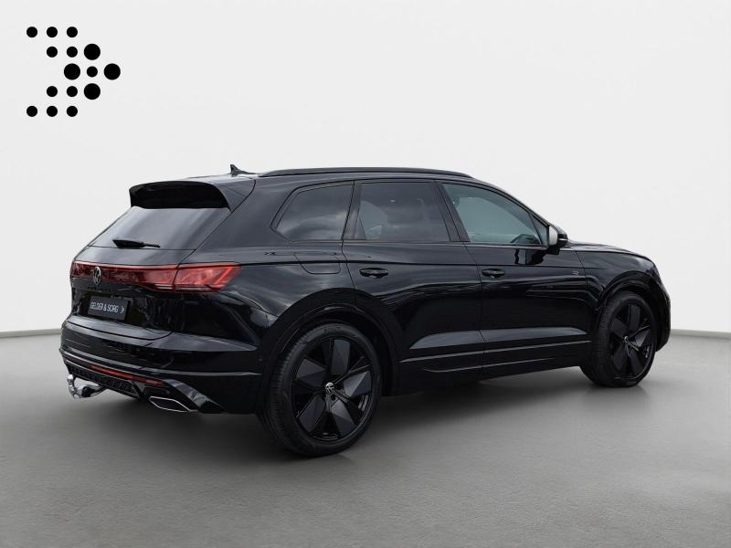 Volkswagen Touareg R-Line – image 19 of 25