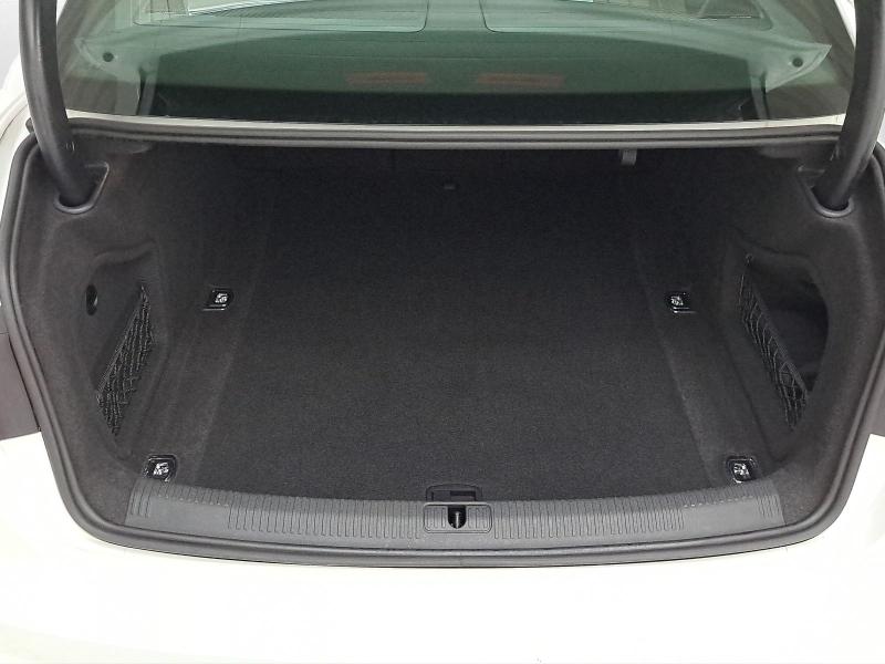 Audi A4 Limousine – image 11 of 22
