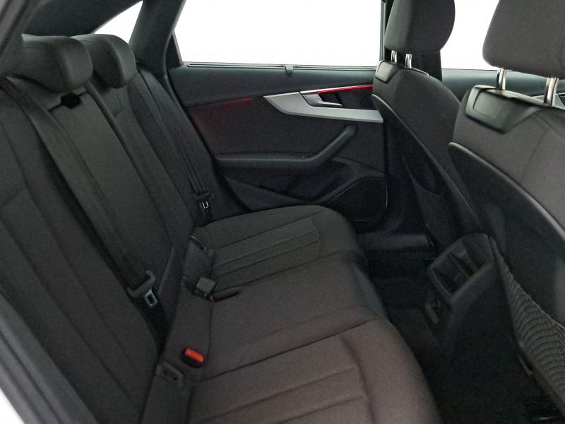Audi A4 Limousine – image 12 of 22