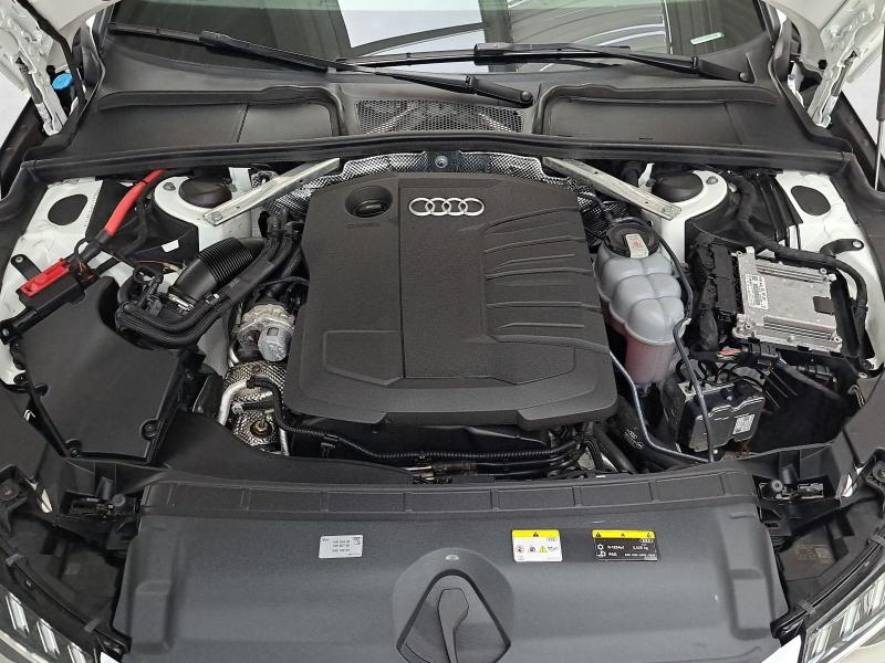 Audi A4 Limousine – image 17 of 22