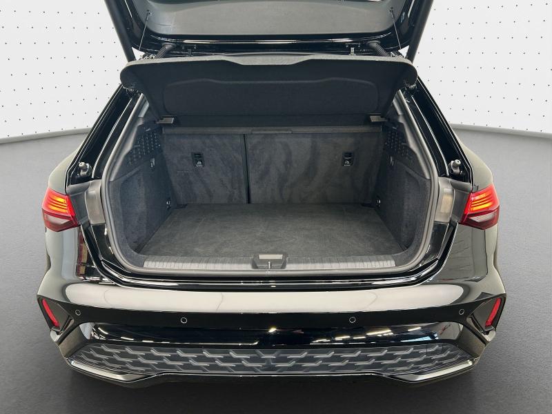 Audi A3 Sportback S line – image 11 of 16
