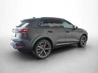 Audi Q3 S line – image 2 of 23
