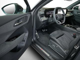 Audi Q3 S line – image 14 of 23