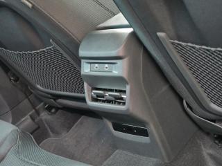 Audi Q3 S line – image 17 of 23