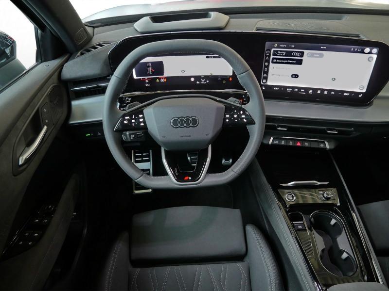 Audi Q3 S line – image 8 of 23