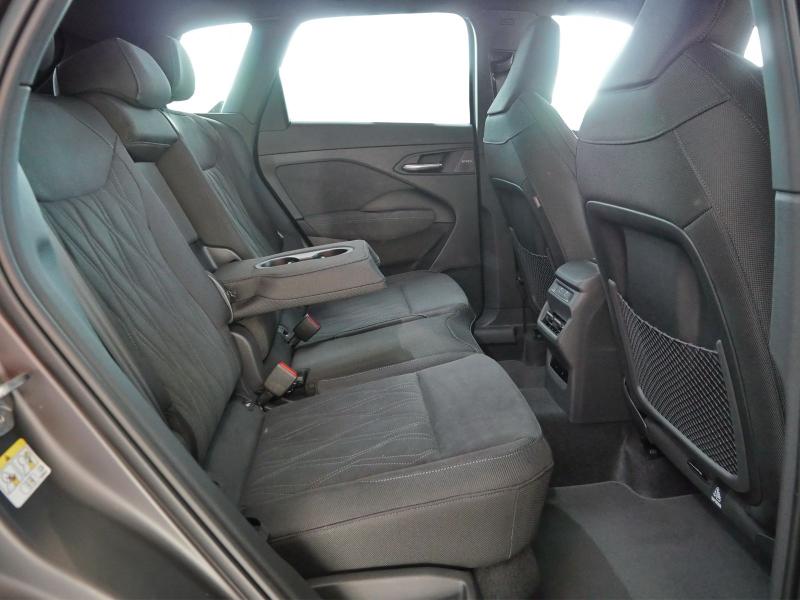 Audi Q3 S line – image 16 of 23