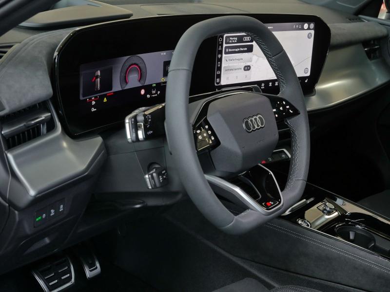 Audi Q3 S line – image 18 of 23