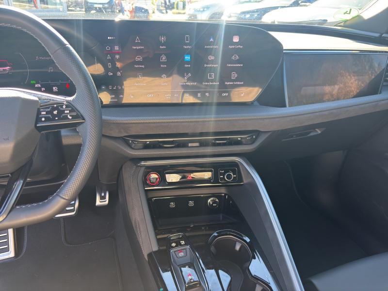 Audi Q5 Sportback S line – image 7 of 18