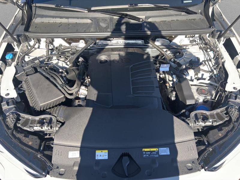 Audi Q5 Sportback S line – image 16 of 18