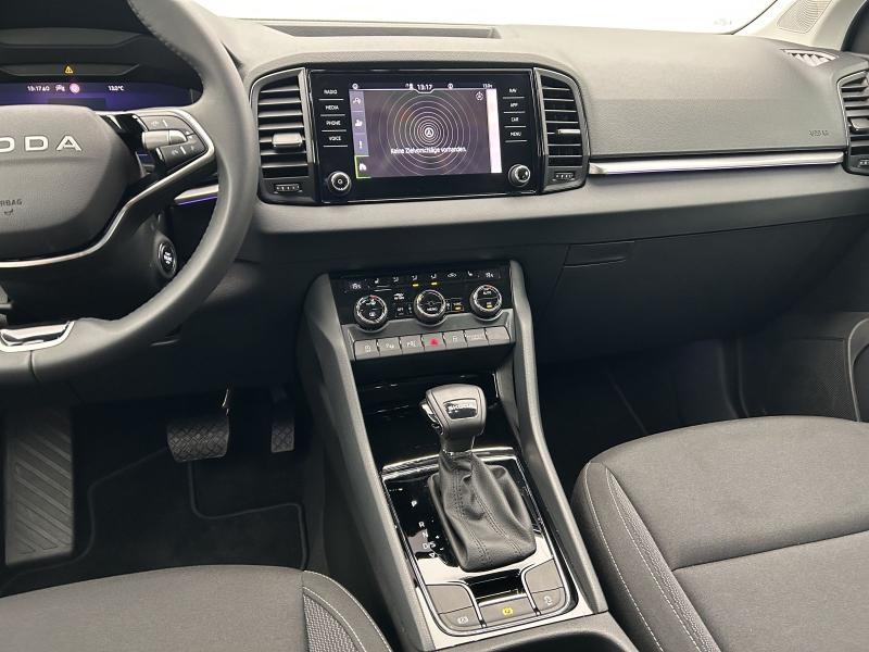 Škoda Karoq Selection – image 7 of 16