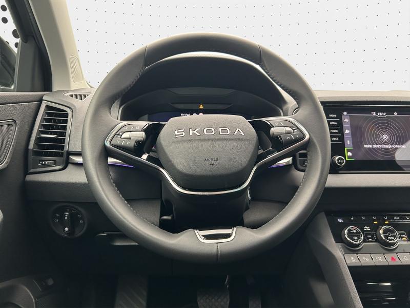 Škoda Karoq Selection – image 8 of 16
