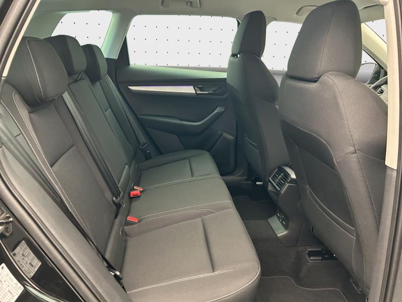 Škoda Karoq Selection – image 15 of 16