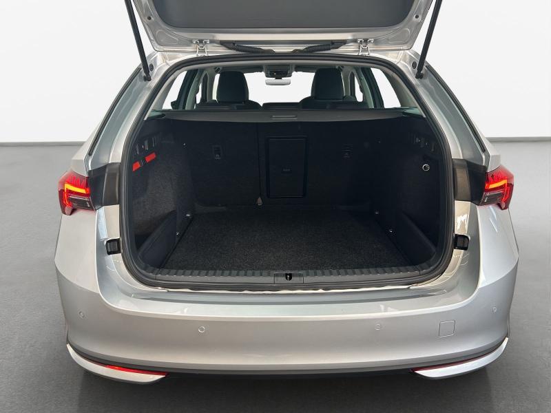 Škoda Octavia Selection – image 11 of 16