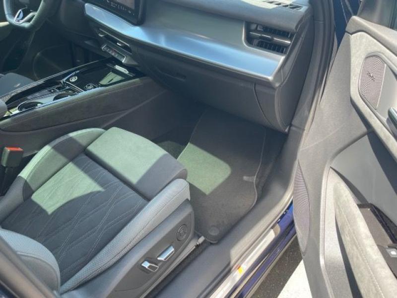 Audi Q3 S line – image 11 of 12