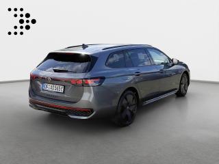 Volkswagen Passat Variant R-Line – image 2 of 24