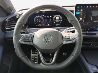 Volkswagen Passat Variant R-Line – image 8 of 24