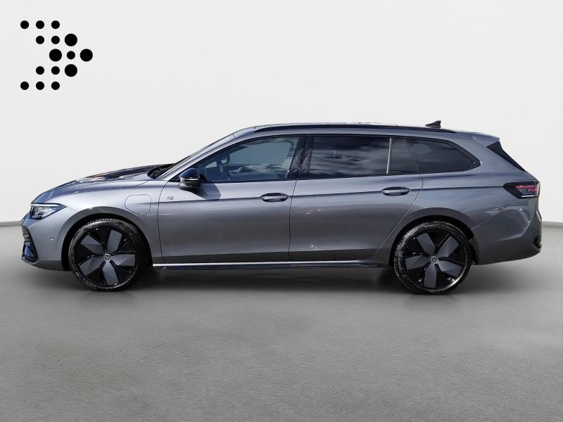 Volkswagen Passat Variant R-Line – image 3 of 24