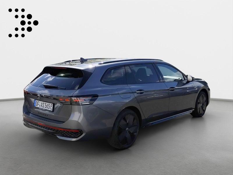 Volkswagen Passat Variant R-Line – image 19 of 24