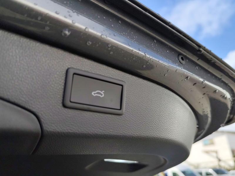 Volkswagen Passat Variant R-Line – image 23 of 24