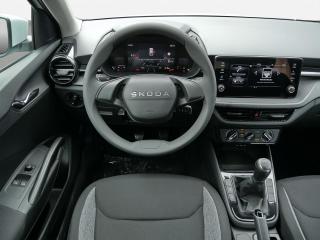 Škoda Fabia Essence – image 8 of 24