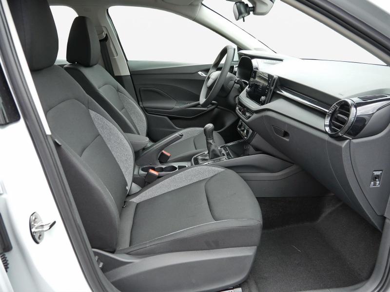 Škoda Fabia Essence – image 4 of 24