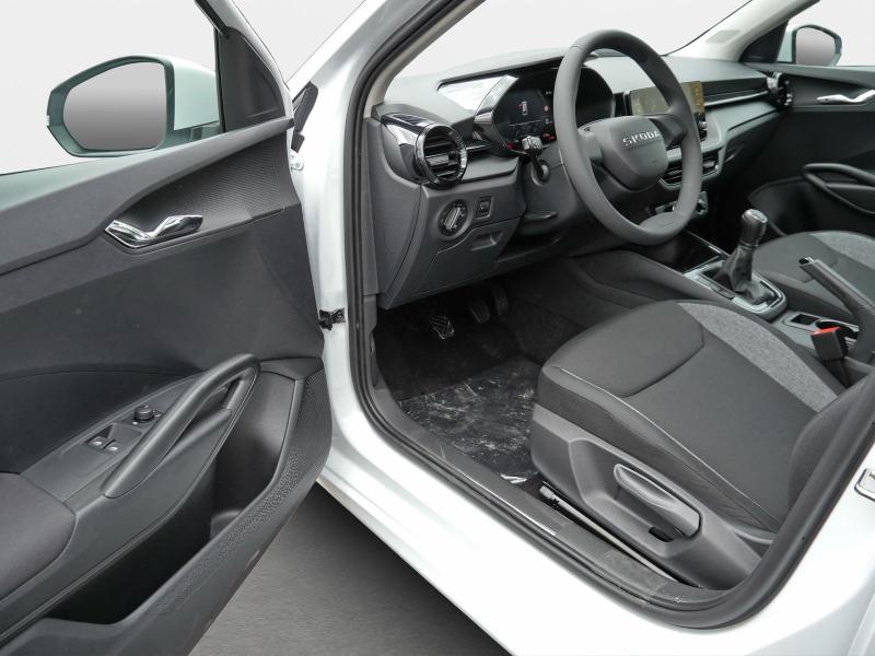 Škoda Fabia Essence – image 14 of 24