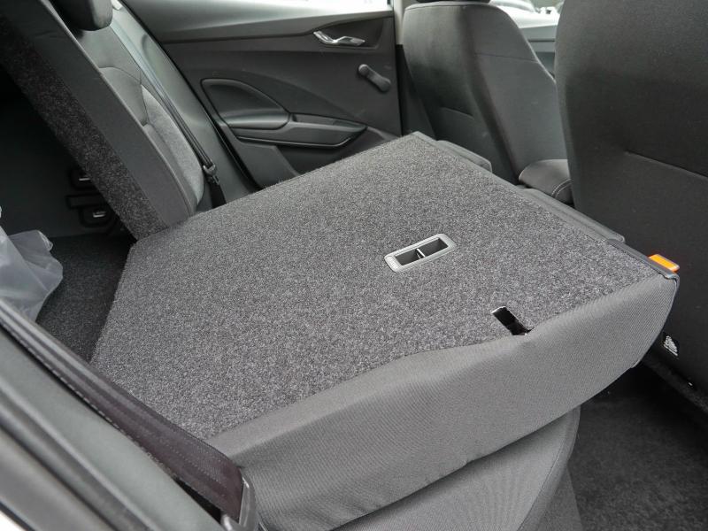 Škoda Fabia Essence – image 17 of 24