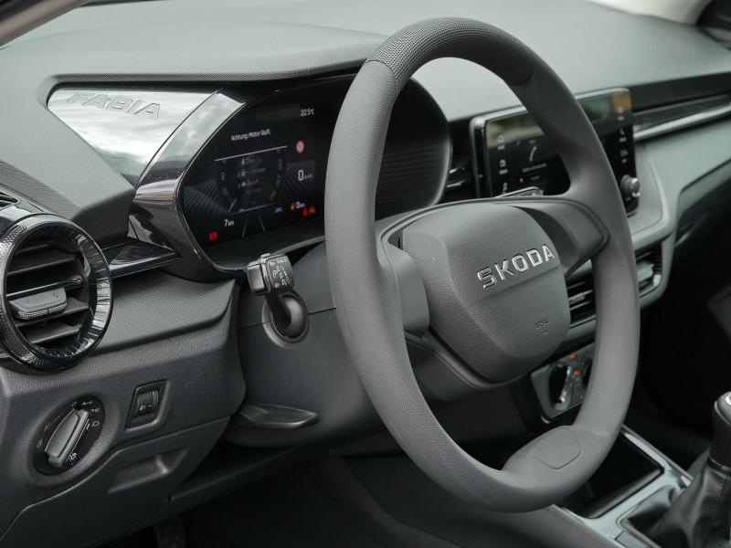 Škoda Fabia Essence – image 19 of 24